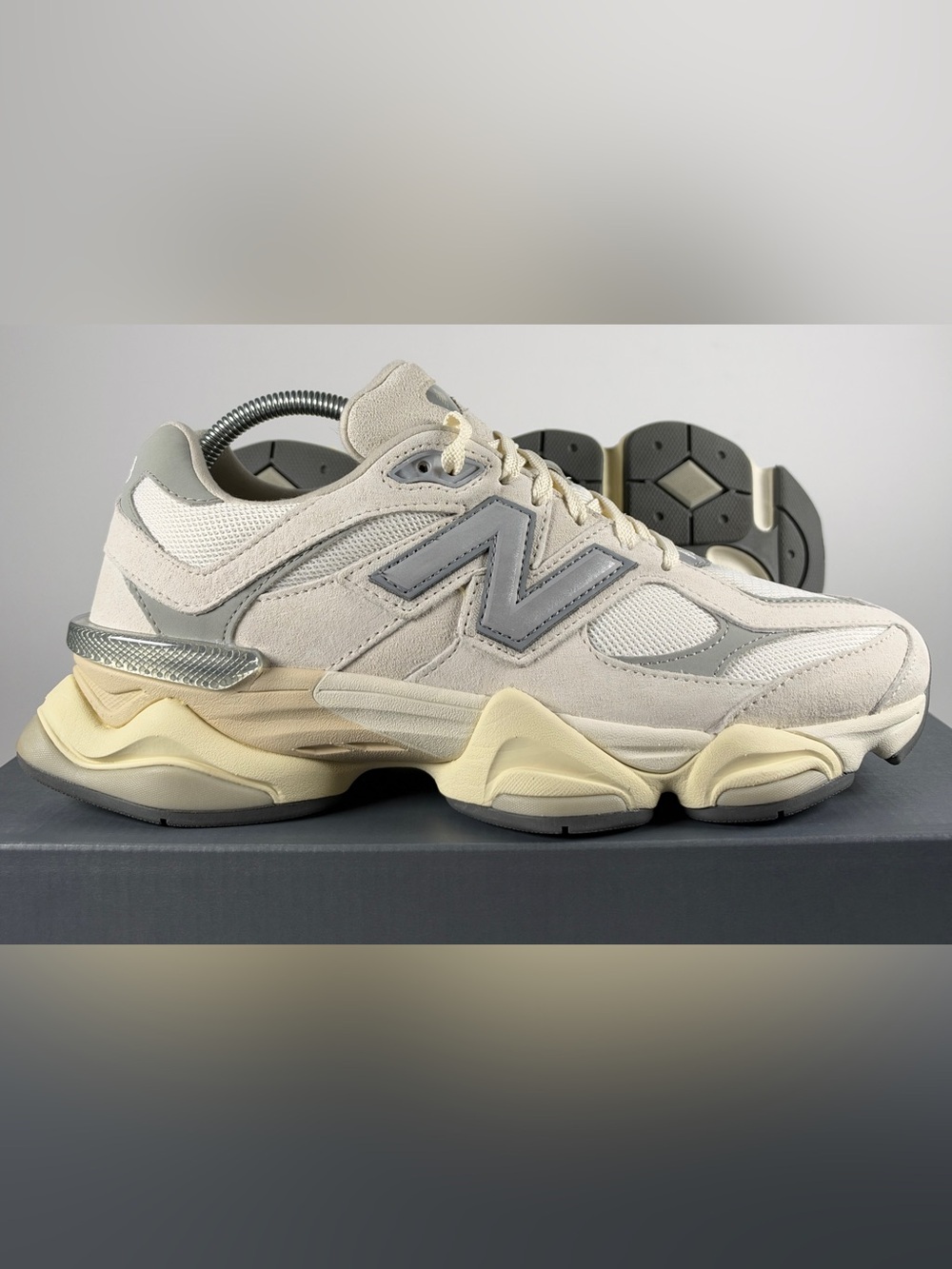 New Balance 9060 Sea Salt White U9060ECA Size 8.5 Mens Women’s 10
